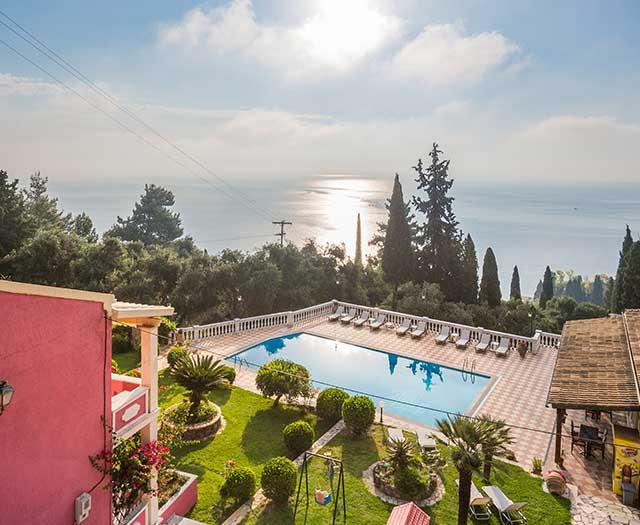Niki Sunrise Apartments