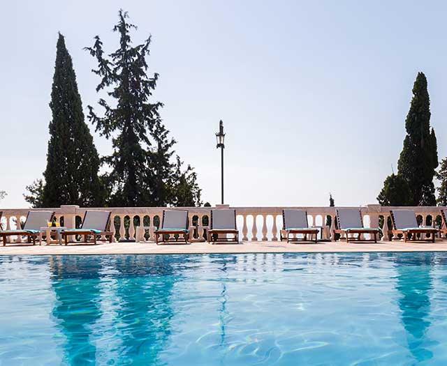 Niki Sunrise Apartments