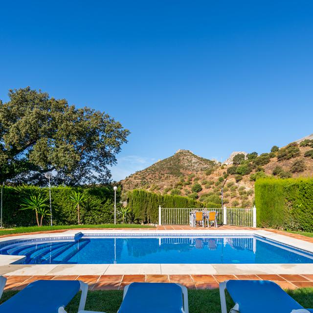 Valley View El Chorro by Ruralidays