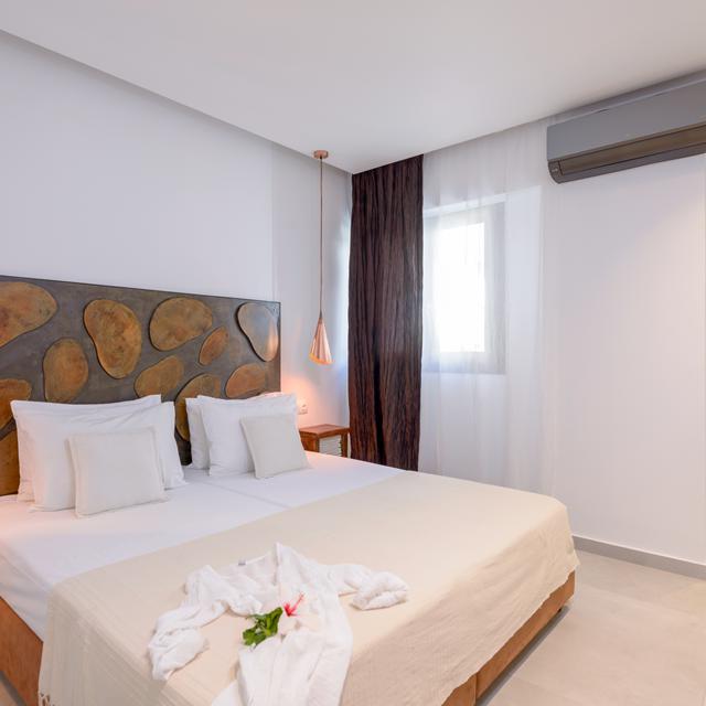 Mika Villas & Suites