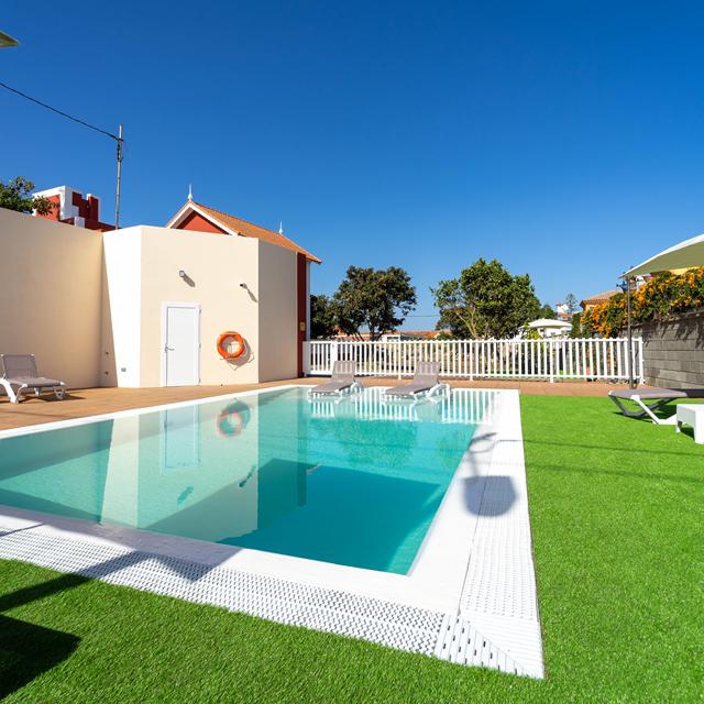 Albor Suites