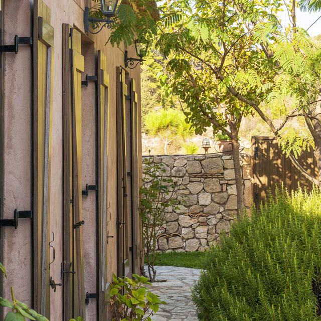 Mounty Island Villas