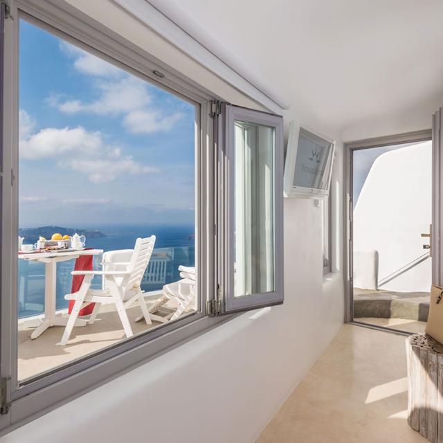Iliovasilema Hotel & Suites