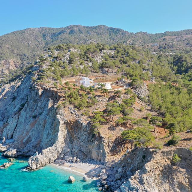 Akropolis Village