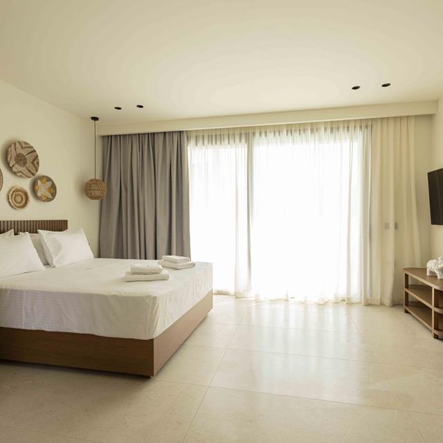 AVRA LUX SUITES