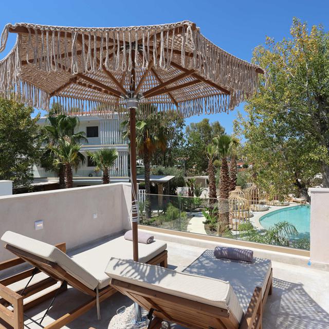 NŪSA suites & villas