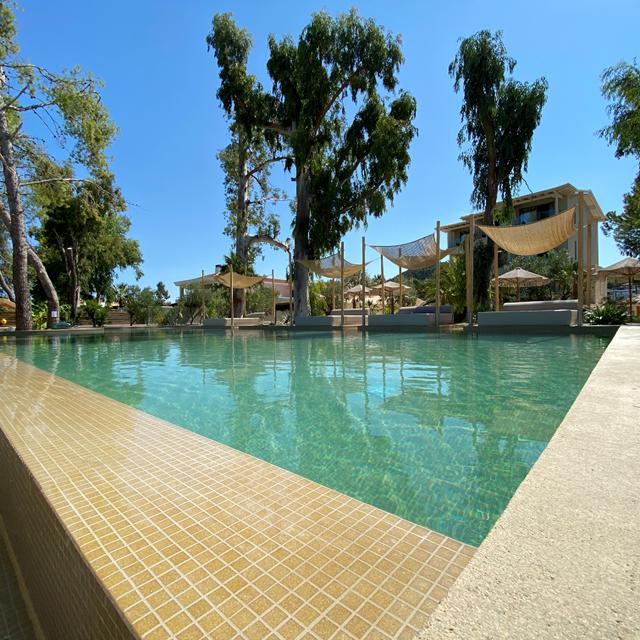 Mako Sea & Suites