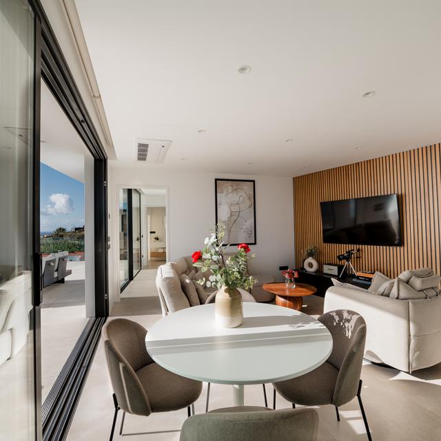 V&C LUXURY VILLAGE