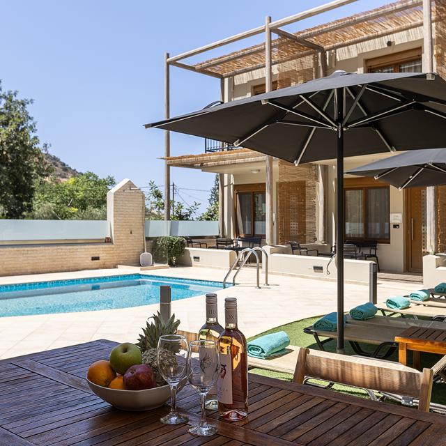 Pantheon Villas & Suites