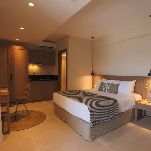 ELIVIA BOUTIQUE SUITES