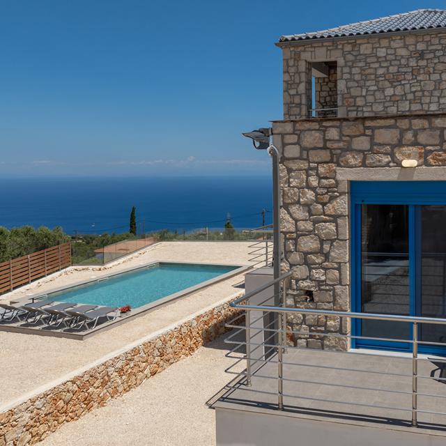 Royal Majestic Suites