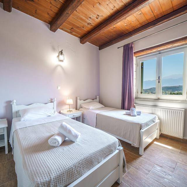 Ellotis Villas