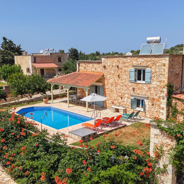 Ellotis Villas
