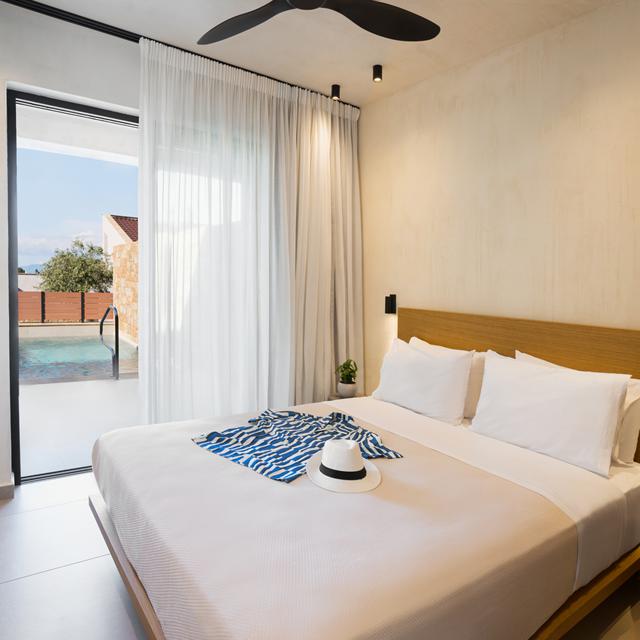 Pnoes Luxury Suites